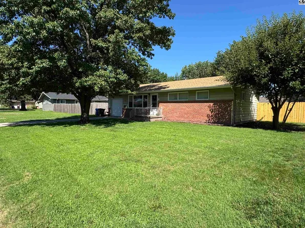1303 Eastmoor Dr, McPherson, KS 67460