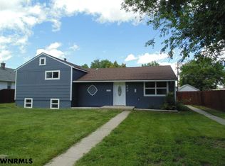 840 M St, Gering, NE 69341