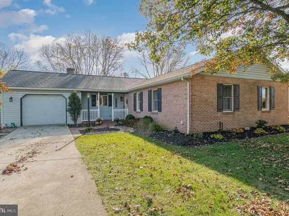 35 White Oak Blvd, Mechanicsburg, PA 17050