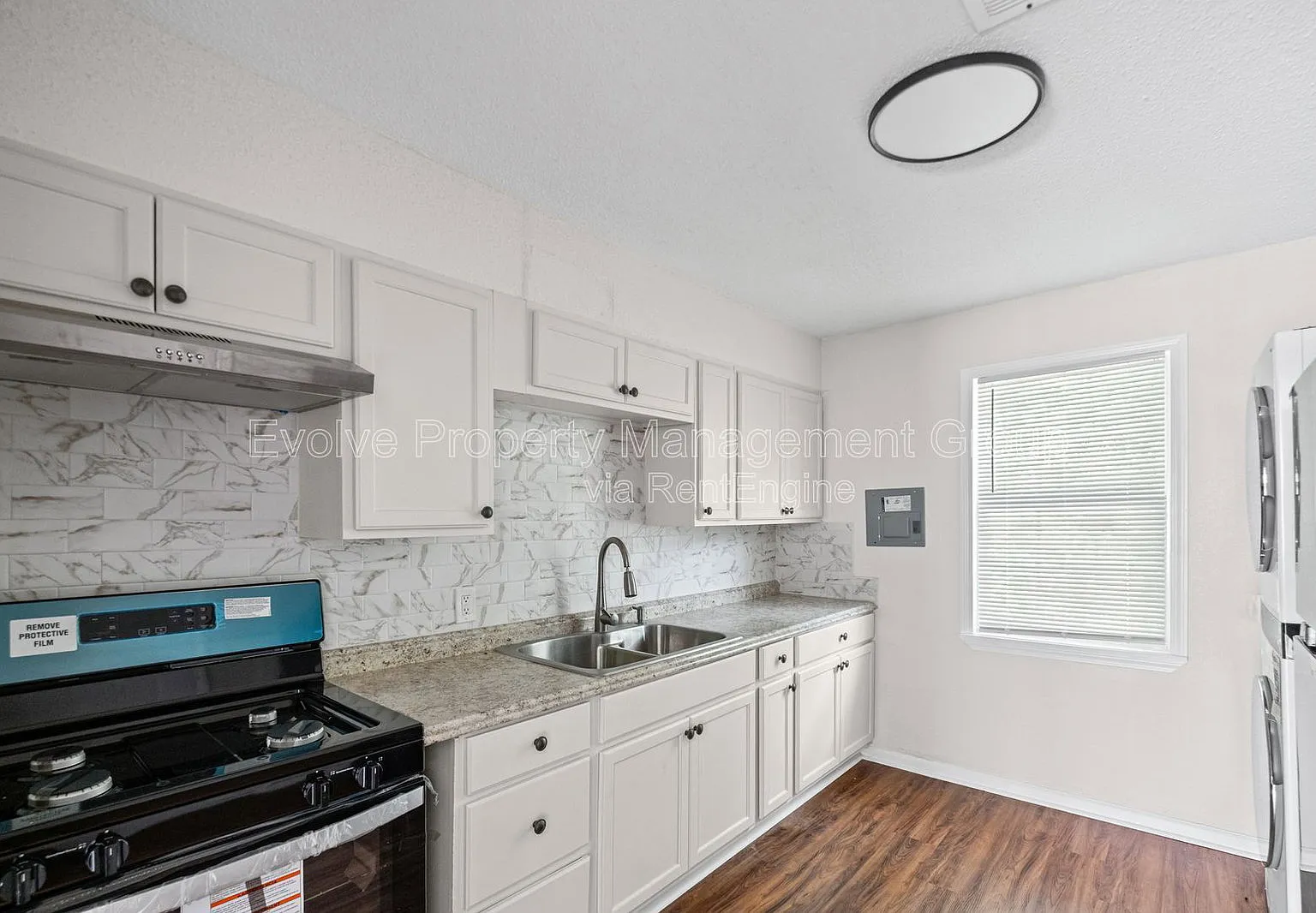2 bed, 1.0 bath, 900 sqft, $895 — Photo 4