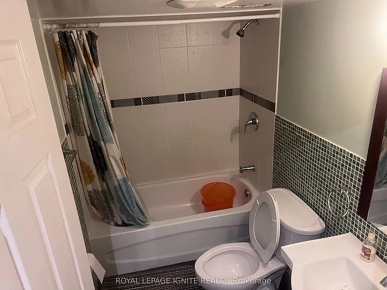 101 Orleans Dr — Photo 14