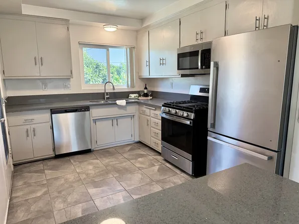 5720 Colfax Ave APT 1, North Hollywood, CA 91601