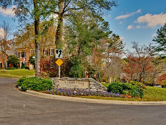2nd image of 2926 Hampton Cove Way SE