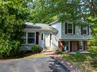 7704 Newington Forest Ave, Springfield, VA 22153