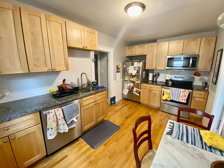 24 Saint Peter St #1L — Photo 15