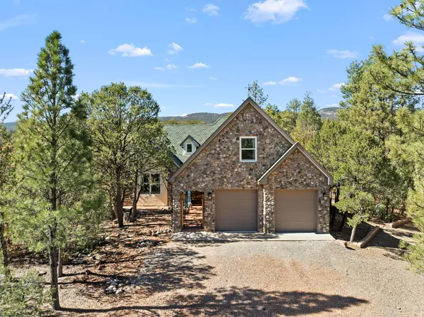 19 Canyon Ln, Cedar Crest, NM 87008