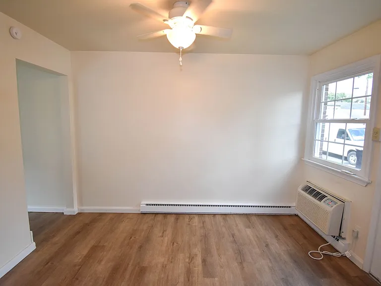 344 W Water St — Photo 10