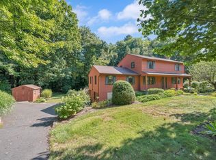 17 Castle Hill Rd, Westfield, MA 01085