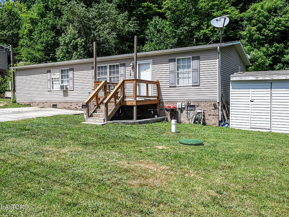 1st image of 214 Loggers Ln