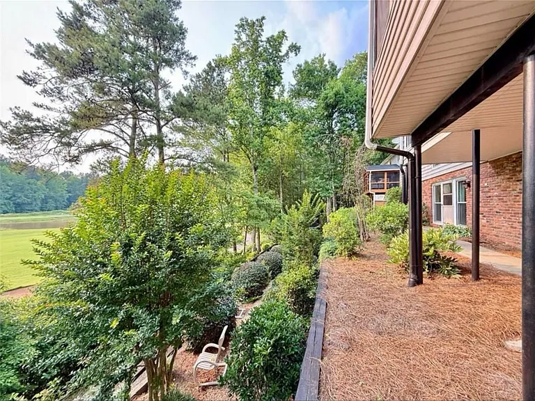 8710 Mount Rushmore Dr — Photo 33