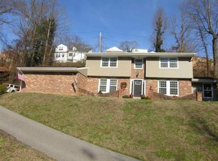 1840 Military Rd, Huntington, WV 25701