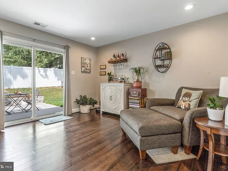 7828 Citadel Dr — Photo 17