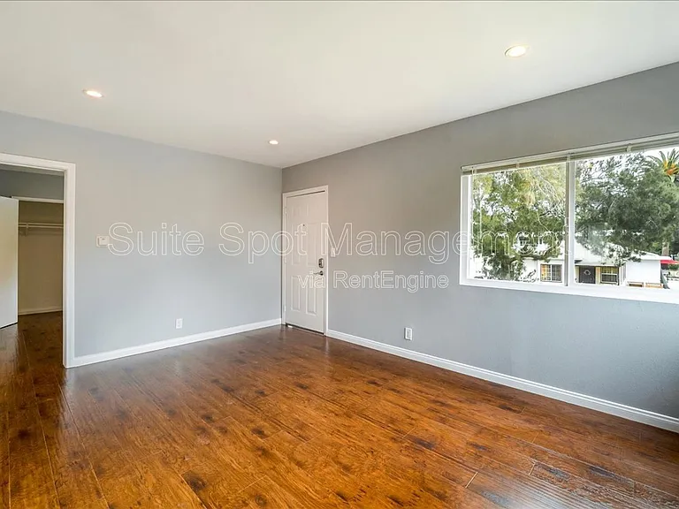 1711 Delaware Ave #5 — Photo 6