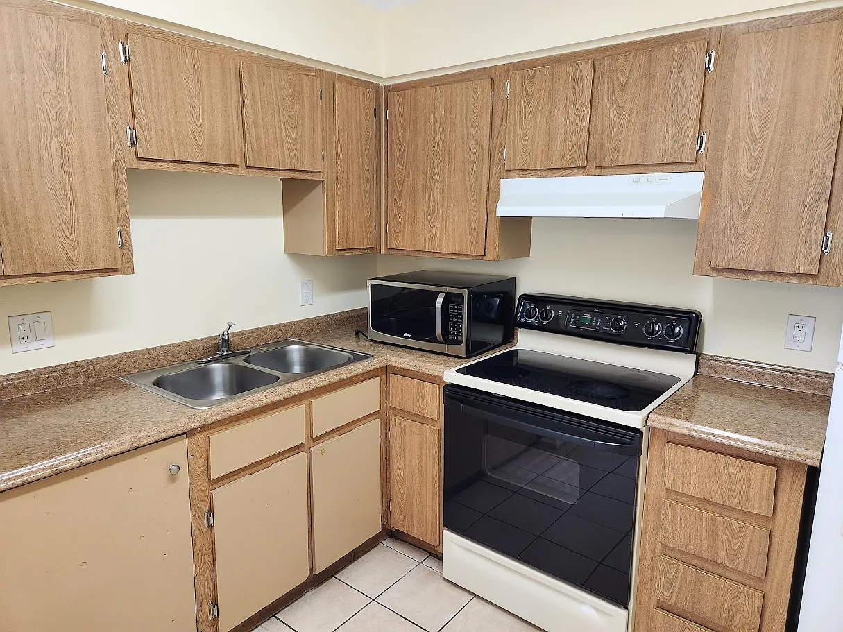 2 bed, 850 sqft, $1,295 — Photo 4