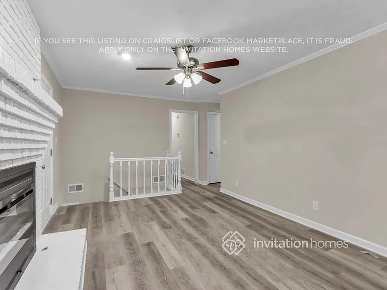 460 Glendale Ct — Photo 4