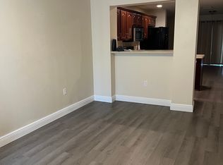 8112 Silent Creek Dr, Tampa, FL 33615