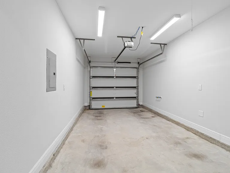 8422 Rose Ave — Photo 20