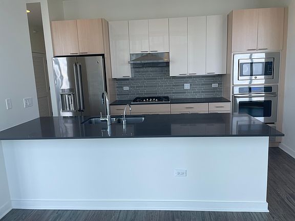 4th image of 259 N Columbus Dr #1