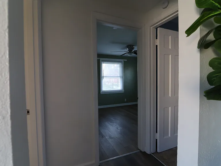 1039 Salem Ave #3 — Photo 7