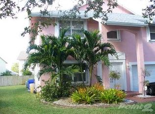 9761 SW 12th St, Pembroke Pines, FL 33025