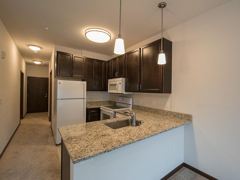 1st image of 425 W Washington Ave APT 310
