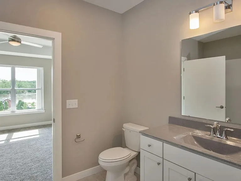 Riverview Apartments — Photo 8