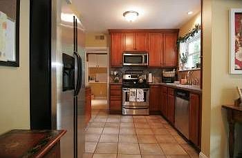 3rd image of 1109 Timberlane Dr