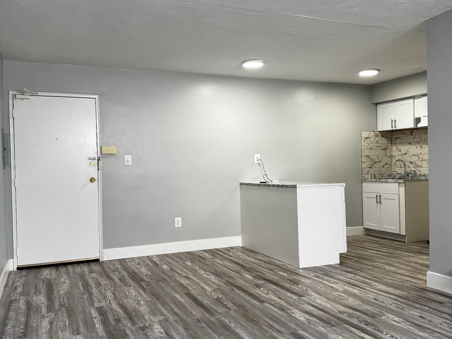 2 bed, $2,350 — Photo 4