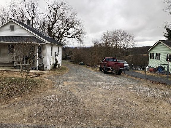 3rd image of 3703 Mud Pike
