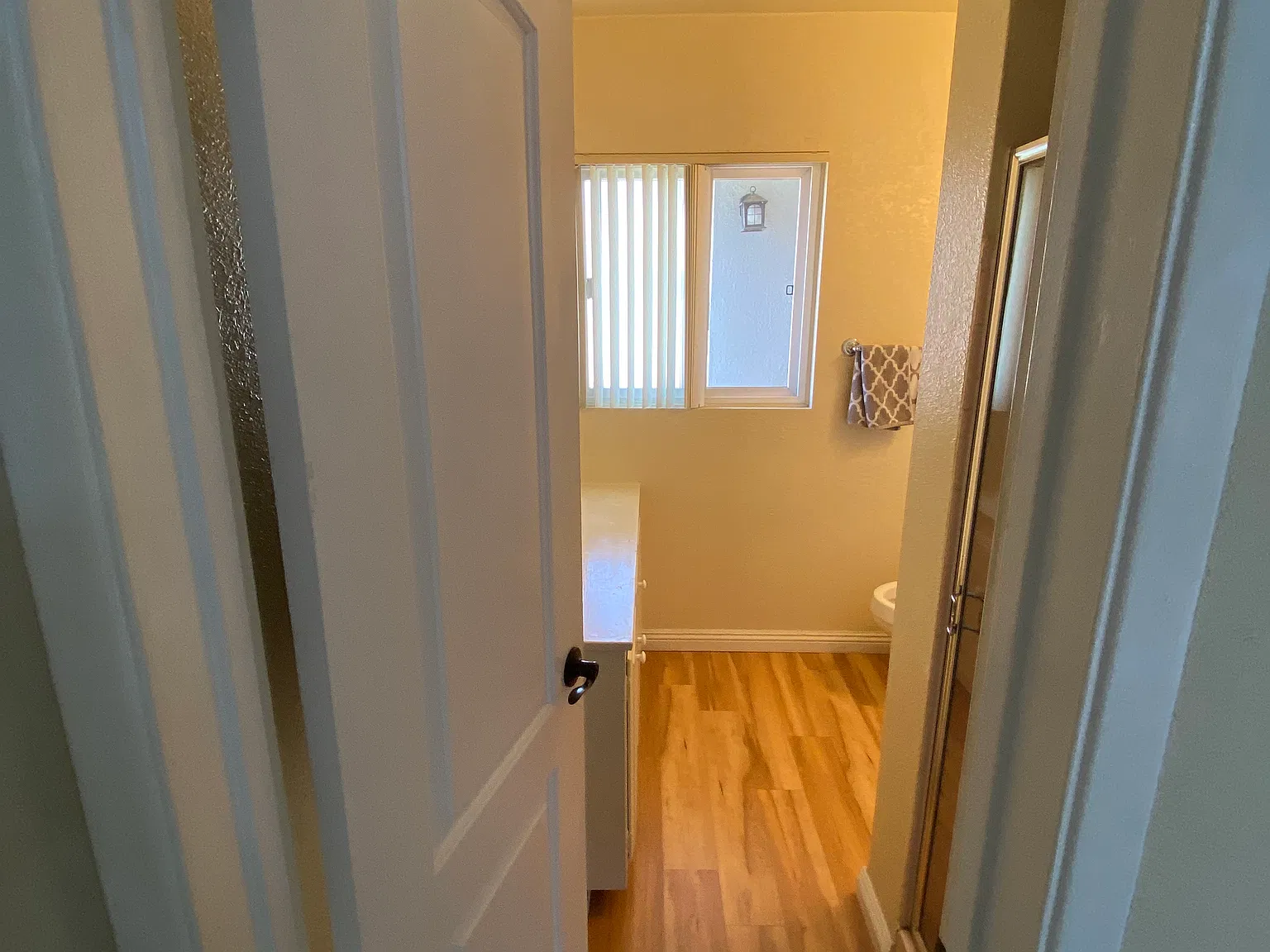 1216 N Fenimore Ave — Photo 4
