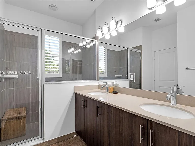 5113 NW 52nd St #5113 — Photo 28