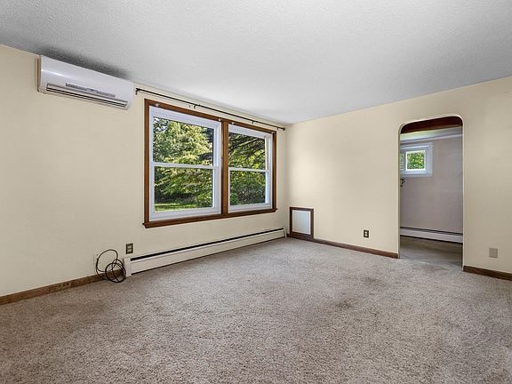 3rd image of 7998 Baggs Rd