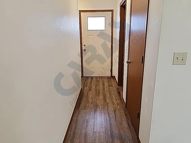 903 11th St E #3 — Photo 4