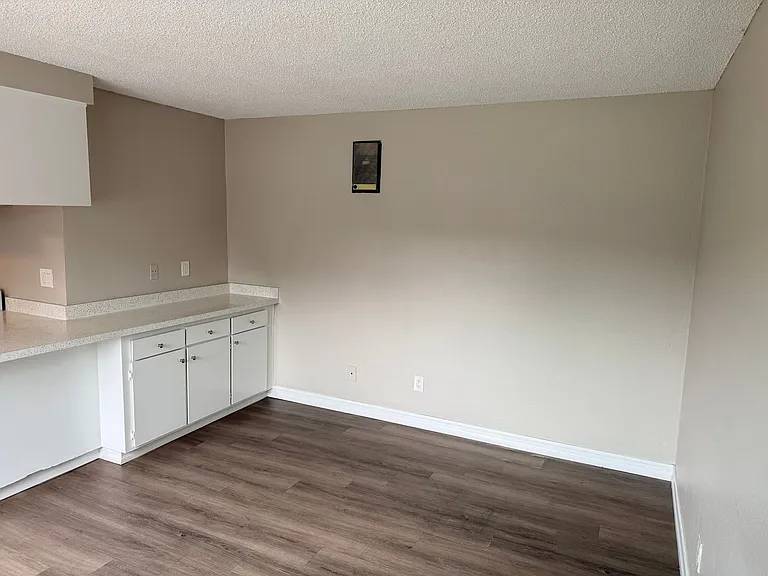 4325 Texas St — Photo 27