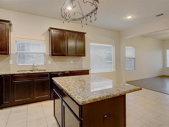 5th image of 6920 Millwood St