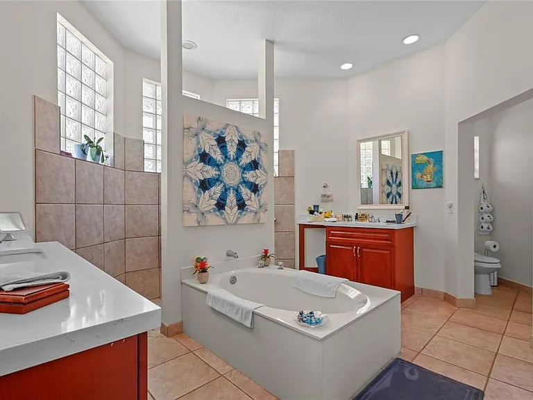 6421 NW 41st St — Photo 28