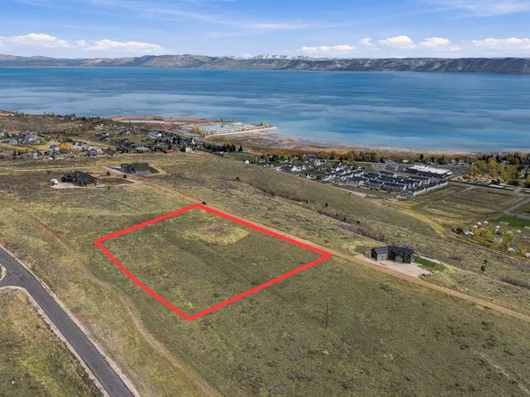 425 N Lake Vista Dr, Garden City, UT 84028