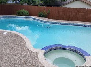 529 Crestway Dr, Windcrest, TX 78239