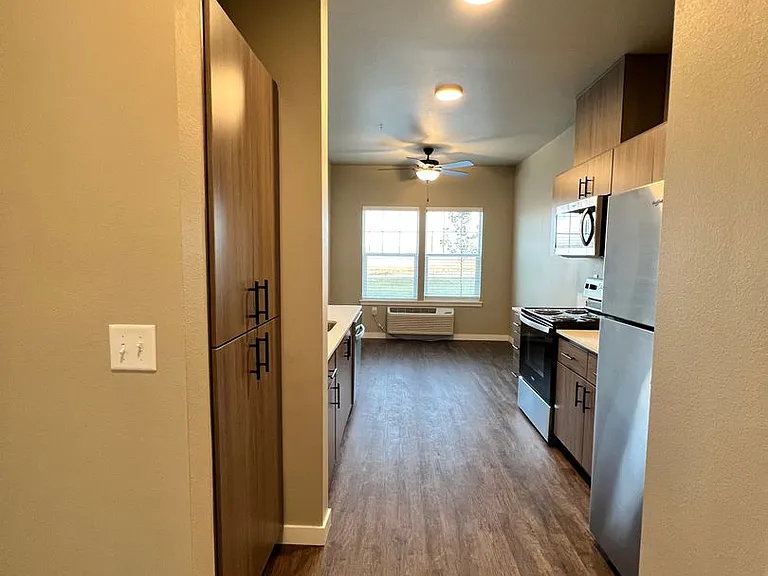 Eagle Pointe Apartments- Resort-Style Living in Albany — Photo 43