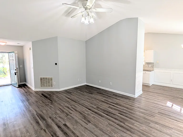 111 Gables Gate Ct — Photo 5