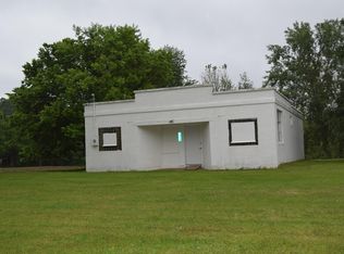 57357 Red Arrow Hwy, Lawrence, MI 49064