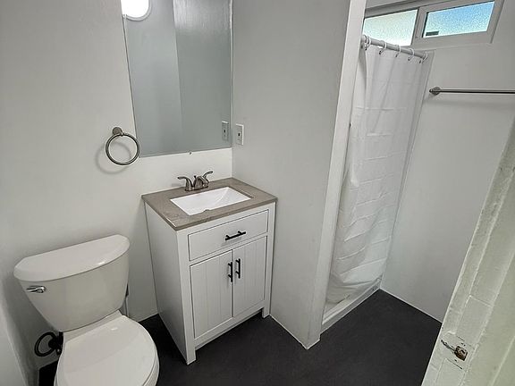 5th image of 559 Victoria Ave #559