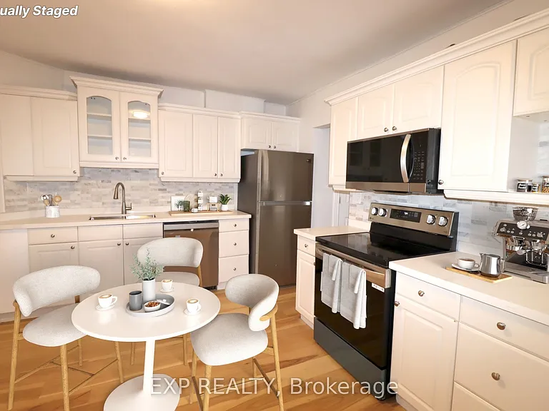 342 Eglinton Ave E — Photo 2