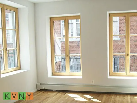 Rented by KVNY Soho | media 54