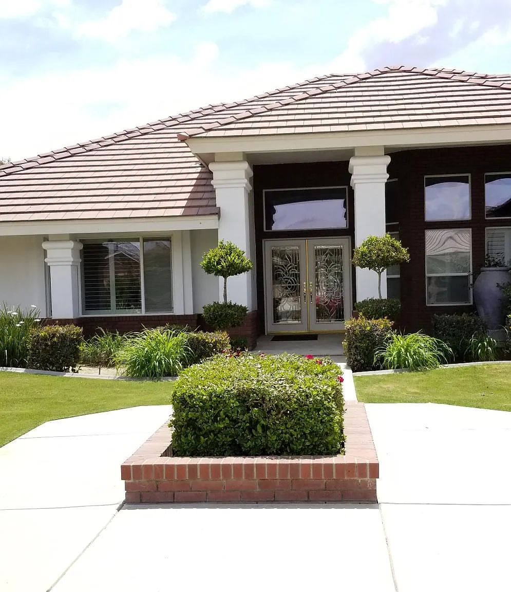 14823 Redwood Springs Drive — Photo 2
