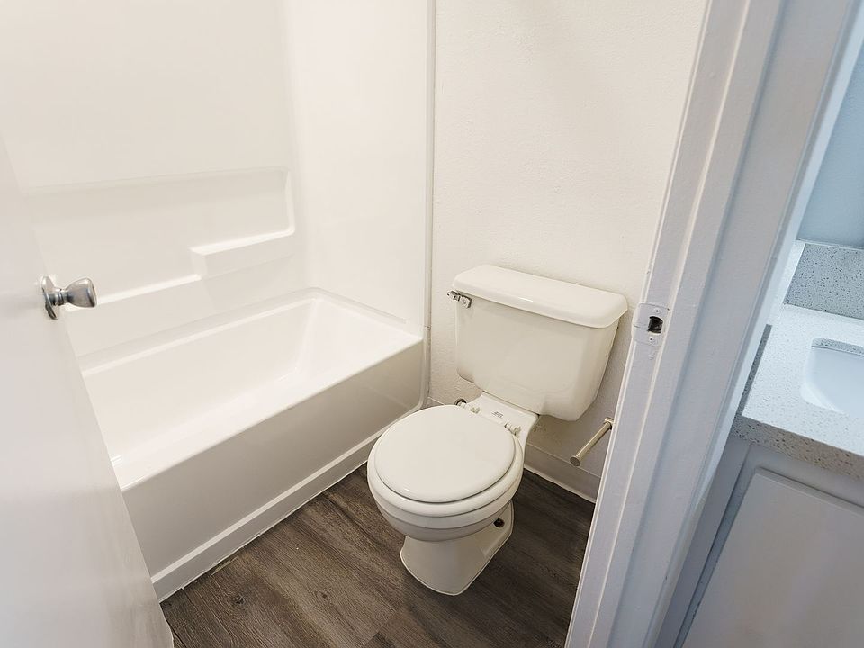 6310 Sylmar Ave Apartment Rentals with Virtual tours Van Nuys, CA