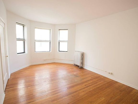 5th image of 5425 S Woodlawn Ave APT 3B