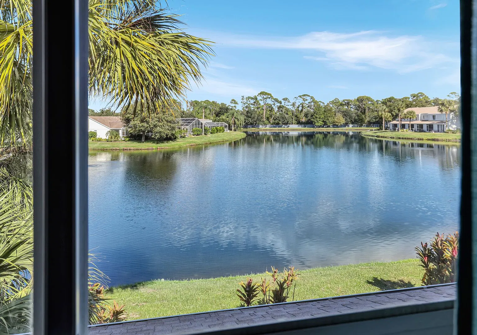 Pet-Friendly Townhome with Water View in Gated Sabal Key! — Photo 2