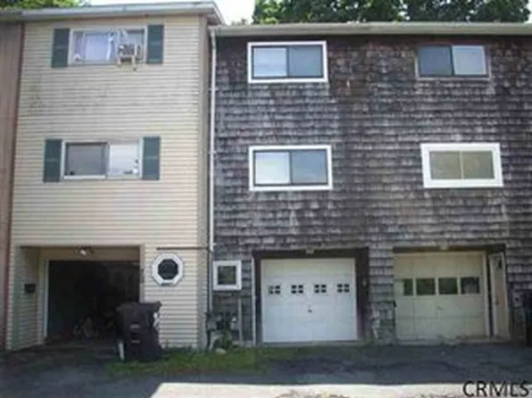 68 Northern Dr, Troy, NY 12182