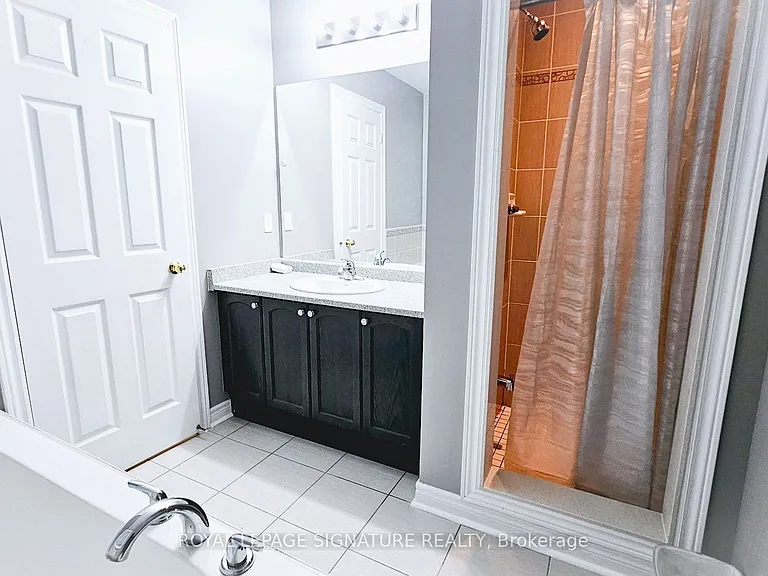 10 Keith Cres — Photo 18